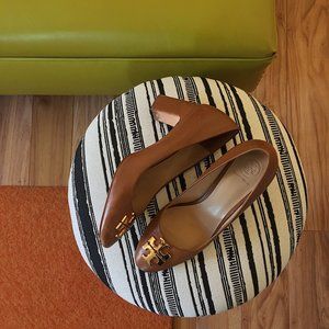 TORY BURCH Tan/Brown Chelsea Block Heel Pump 8